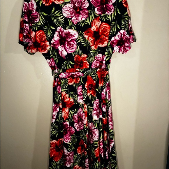 2/$35 Agnes & Dora M NEW Nightingale Rayon Wrap Dress Floral Spring Tropical - Picture 4 of 9